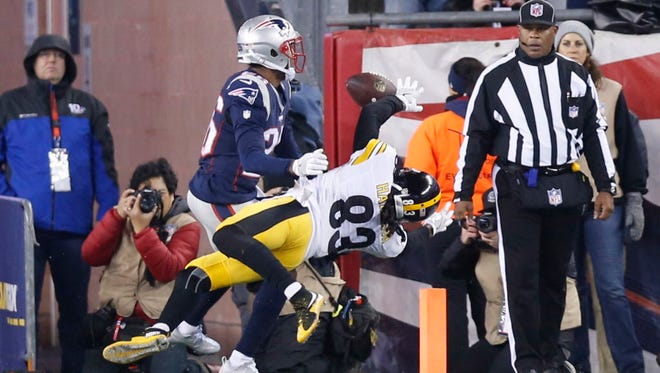 Patriots cornerback Logan Ryan (26) breaks up a pass intended for Steelers wide receiver Cobi Hamilton (83) in the second half.