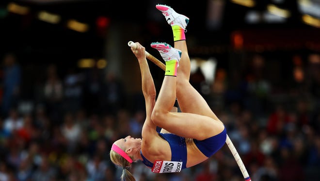 Sandi Morris of the USA qualified easily in the pole vault.