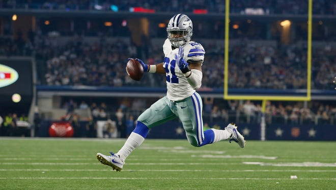 Dallas Cowboys running back Ezekiel Elliott had one of the most impressive debut seasons in NFL history. Take a look back at some of the signature moments of the rookie's career.