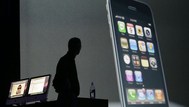 The 3G featured iPhone OS 2.0. The new operating system introduced Apple's App Store.
