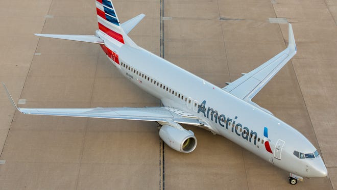 An American Airlines Boeing 737-800 taxis to a gate at Dallas/Forth International Airport on Oct. 14, 2016.