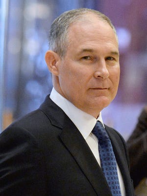 Scott Pruitt, Attorney General of Oklahoma, arrives in the lobby of the Trump Tower in New York, 28 November 2016. Trump has tapped Pruitt to head the Environmental Protection Agency